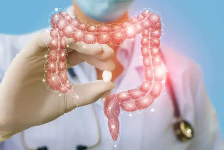 腸道“壞細菌”拖垮大腦？Nature 揭秘中鏈脂肪酸炎症與老年記憶衰退