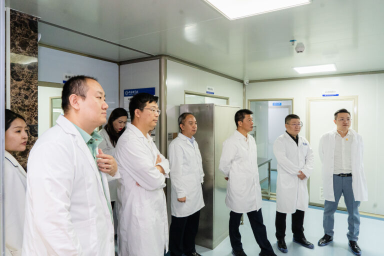 深圳市寶安區委、區統戰部、區工商聯、市工商聯等領導一行蒞臨中安康華調研指導